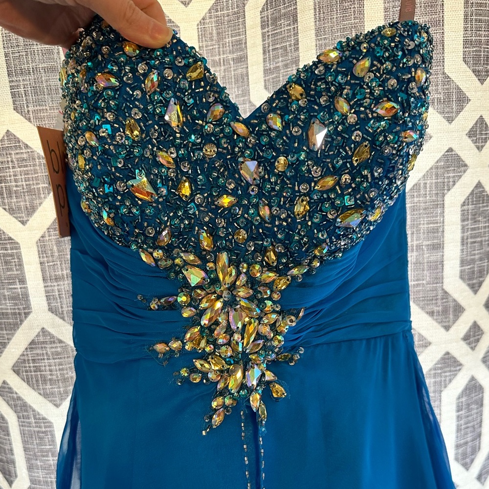Prom dress - Picture 8 of 11